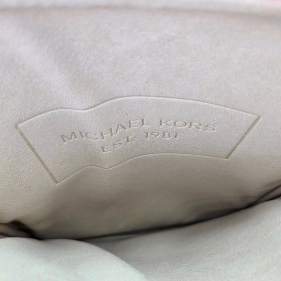 Michael Kors Neoprene Tablet E-reader IPad Sleeve Cover Pouch 8"x10" Orange Zip - Picture 7 of 9